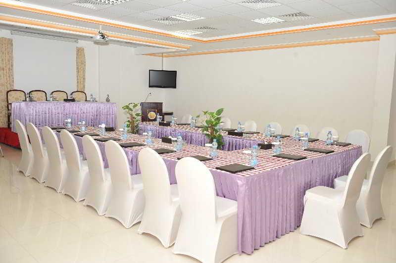 Al Maha Int Hotel Oman Маскат Съоръжения снимка