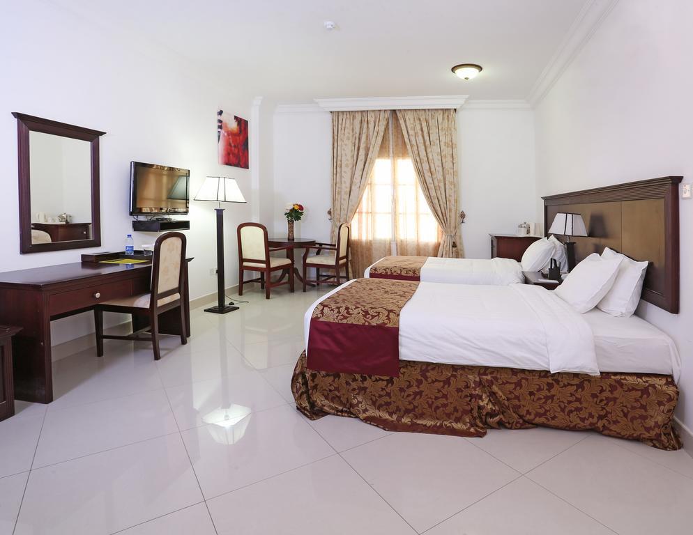 Al Maha Int Hotel Oman Маскат Екстериор снимка