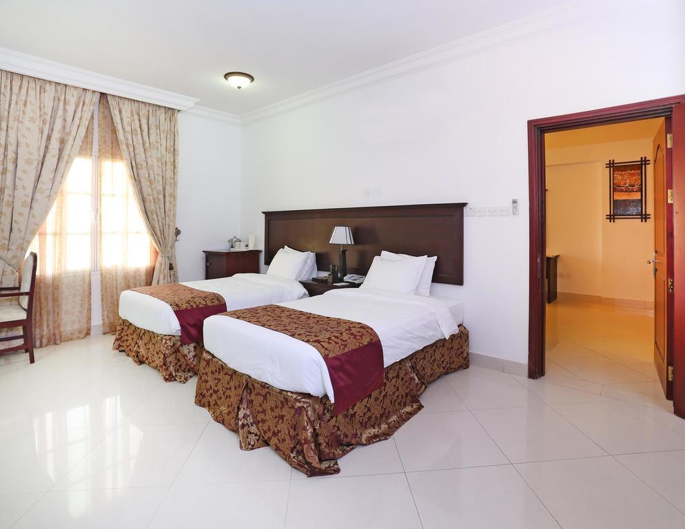 Al Maha Int Hotel Oman Маскат Екстериор снимка