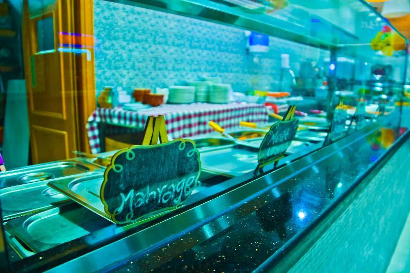 Al Maha Int Hotel Oman Маскат Екстериор снимка