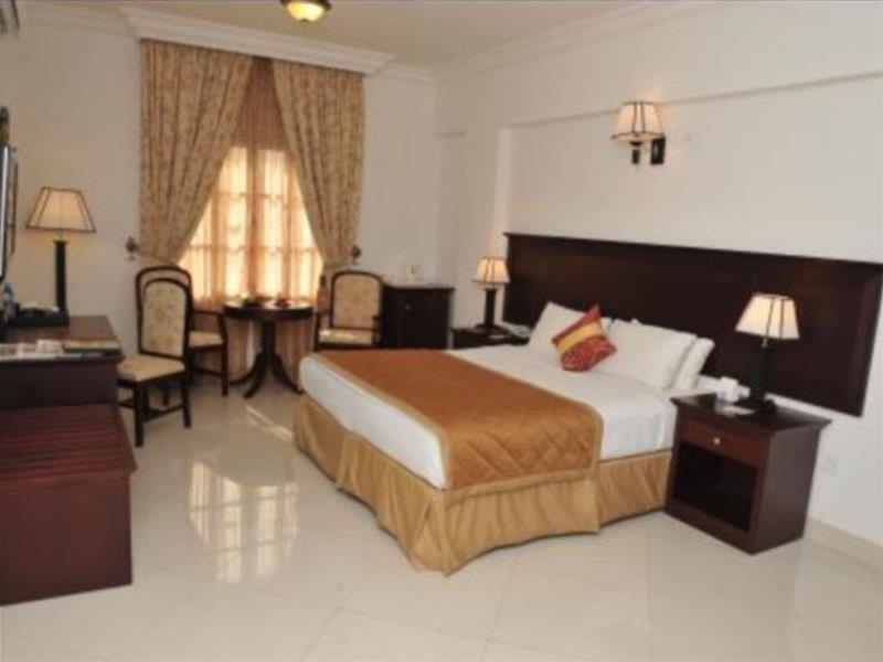 Al Maha Int Hotel Oman Маскат Екстериор снимка